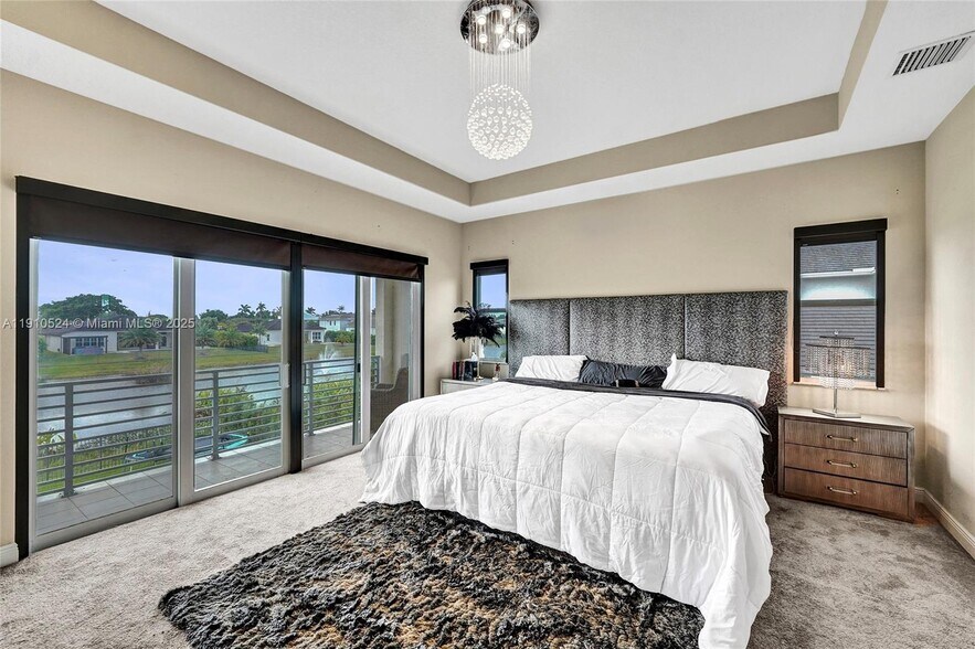 Building Photo - 6804 N Stillwater Shores Dr