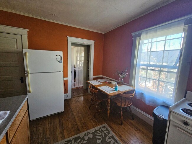 Building Photo - 306 S Jefferson St