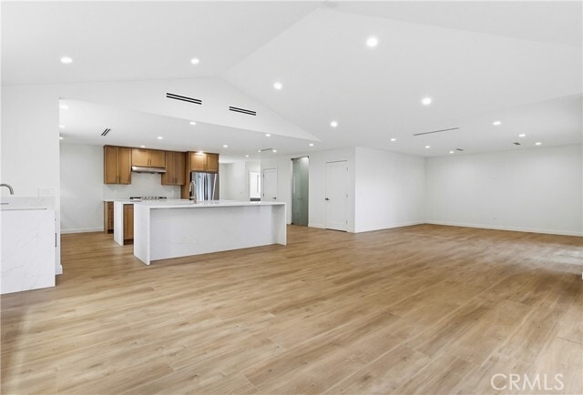 Building Photo - 5440 Alcove Ave