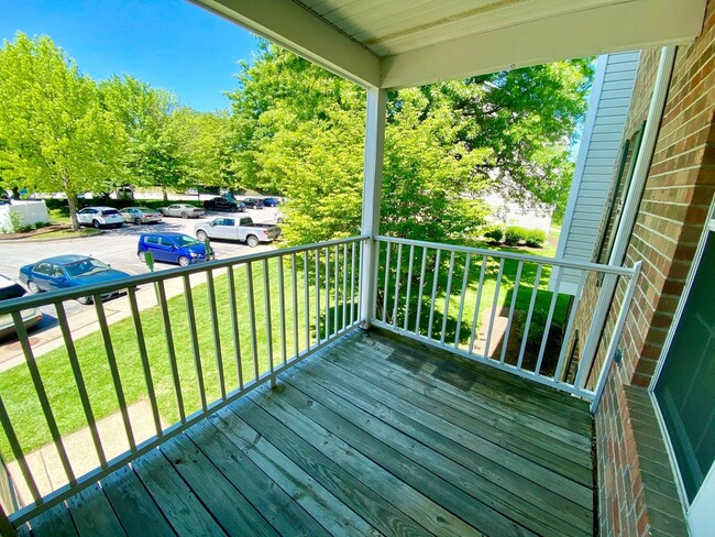 Building Photo - Charming 2 Bedroom/ 1 Bathroom Parkville Condo in Lovely Seven Courts Community