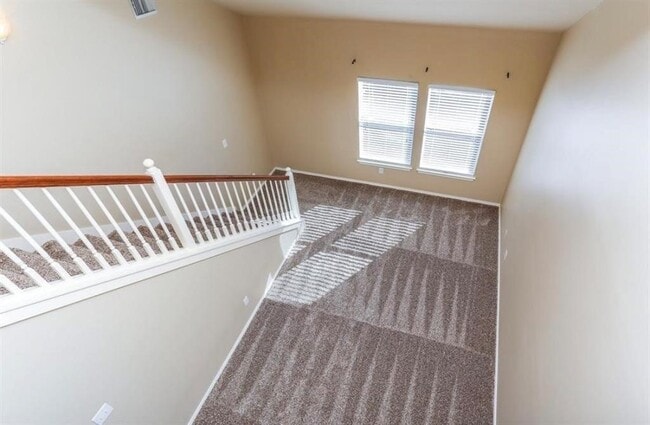 Building Photo - 730 Redwing Pl Dr