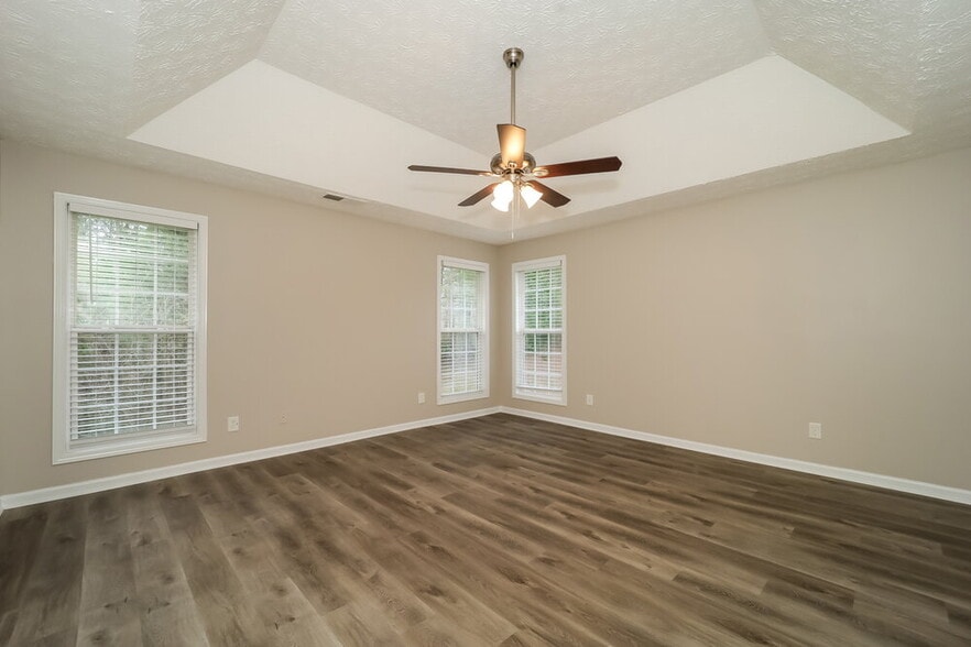 Building Photo - 208 Arbor Creek Dr