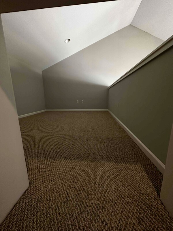 Building Photo - 970 Ridge Ave