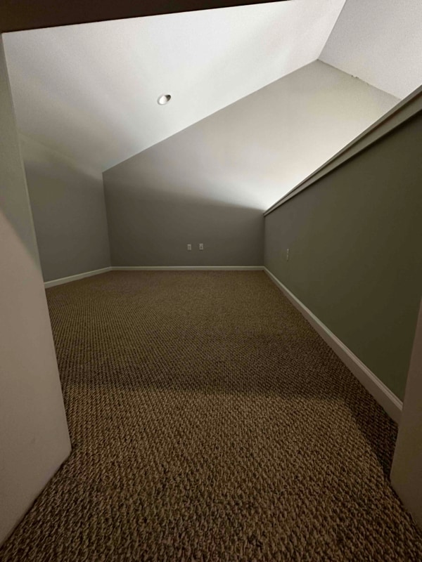 Building Photo - 970 Ridge Ave
