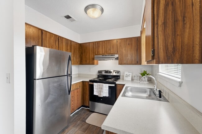 Building Photo - Stonewood Apartments