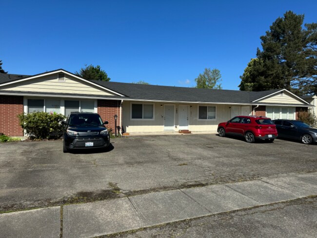 Building Photo - 507 Grinnell Ave SW