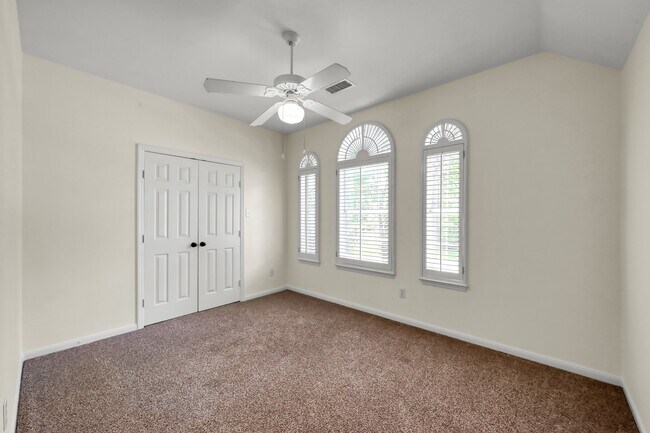 Building Photo - 78 Stockbridge Landing