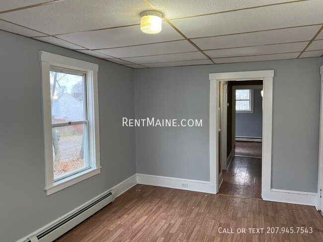Building Photo - 402-404 Hammond St