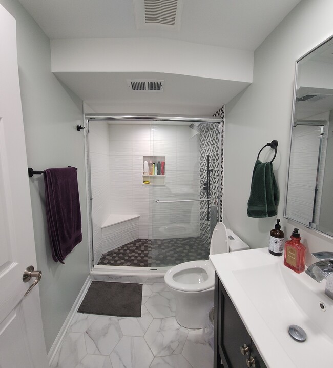 Building Photo - 2724 Spenser Ct