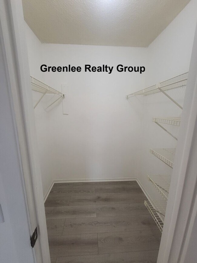 Building Photo - Don’t Miss This Spacious 3 Bedroom / 2 Bath Condo in Baywood Meadows!