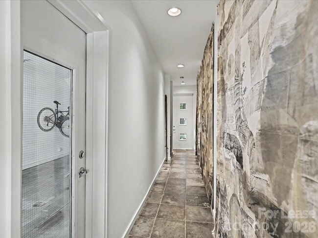 Building Photo - 341 Viburnum Way Ct