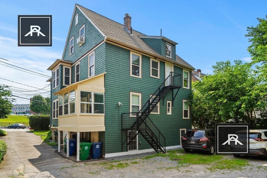 Building Photo - 36 Willow St