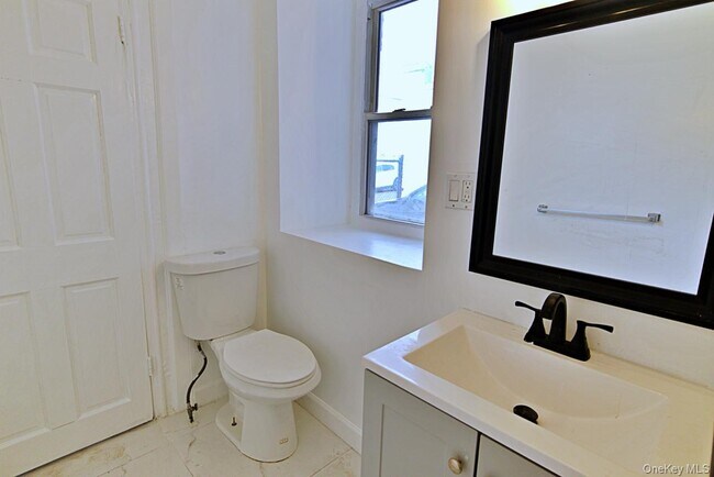 Building Photo - 63 Herriot St