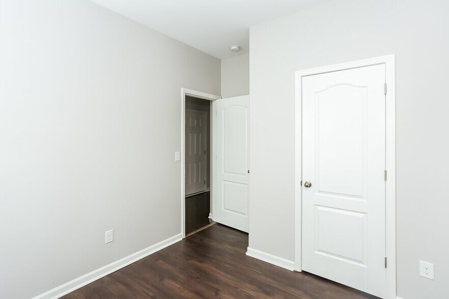 Building Photo - 7609 Malden Park Dr