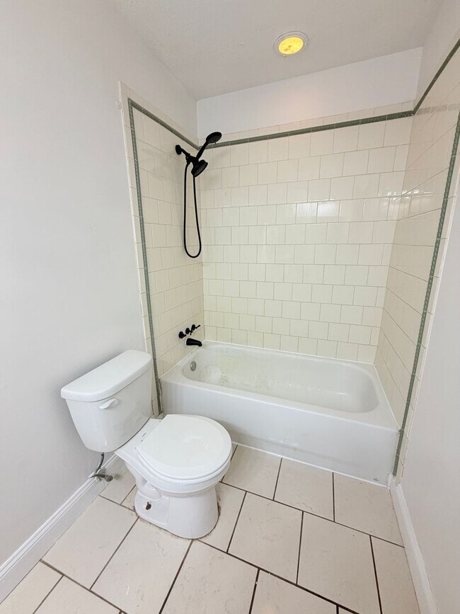 Building Photo - JUST REDUCED: Now Showing this 4 Bedroom/2 bath in New Whiteland, IN