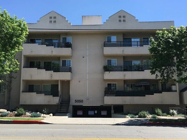 Primary Photo - 5050 Coldwater Canyon Ave