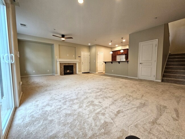 Building Photo - 143 W Saltillo Ln