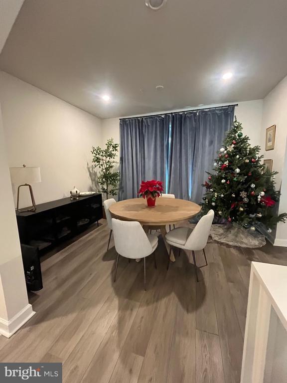 Building Photo - 209 Market Square NW