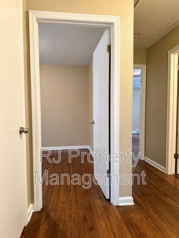 Building Photo - 3458 Sophia St