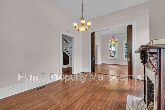 Building Photo - 201 W 37th St