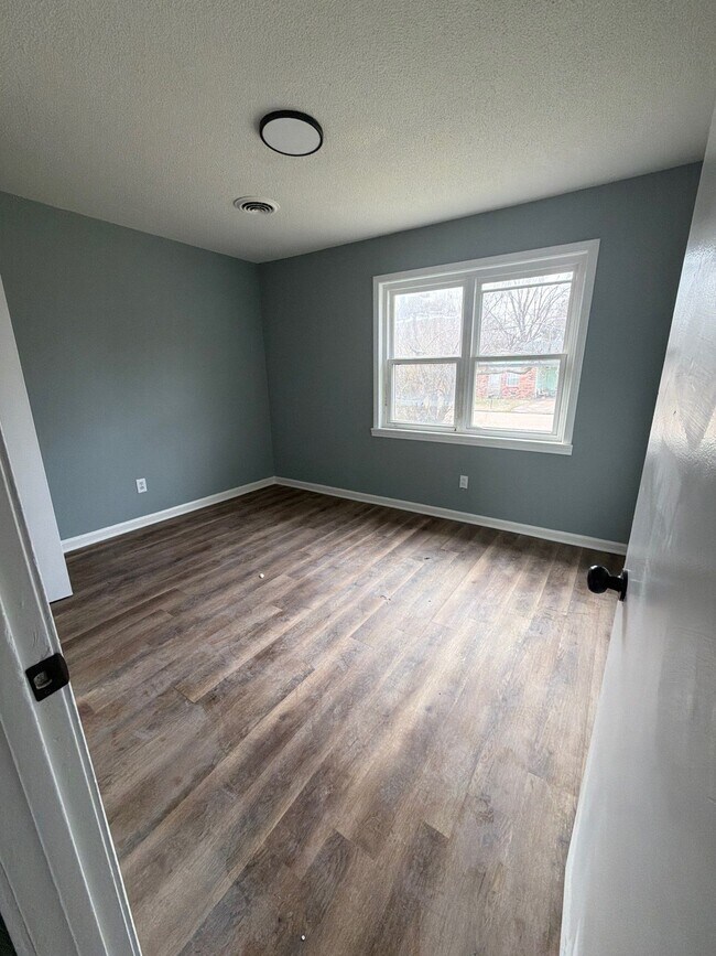 Building Photo - 150 Tisdale St