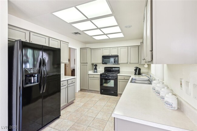 Building Photo - 3013 Sungold Dr