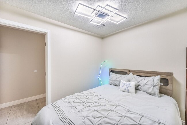 Building Photo - 4441 Rich Dr