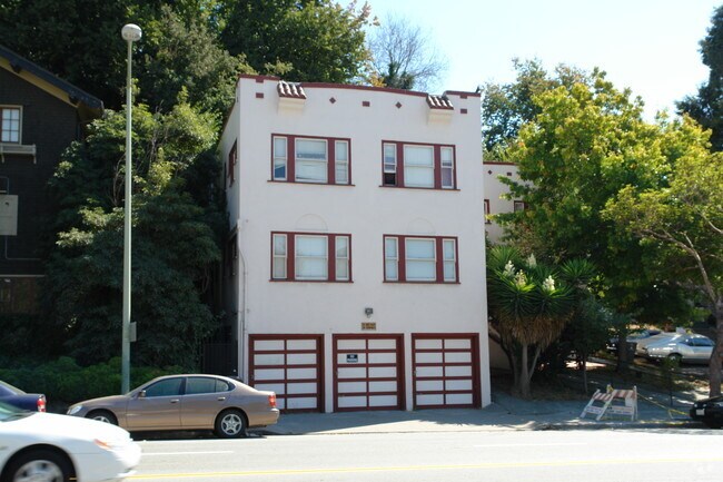Building Photo - 2620 Harrison St