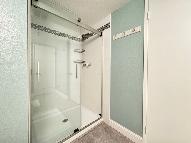 Building Photo - AVAILABLE NOW!! Charming FURNITURE OPTIONAL 1 Bed/2 Bath In Palm Springs Deauville Community!!