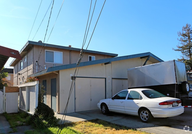 Building Photo - Harris Court