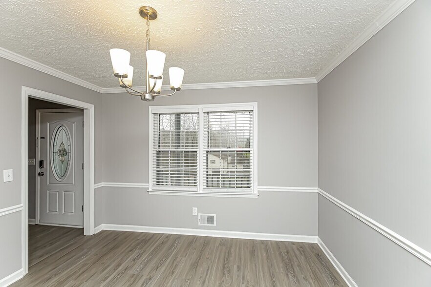 Building Photo - 941 Hickory View Ct NW