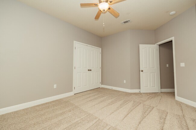 Building Photo - 406 Pendo Pl