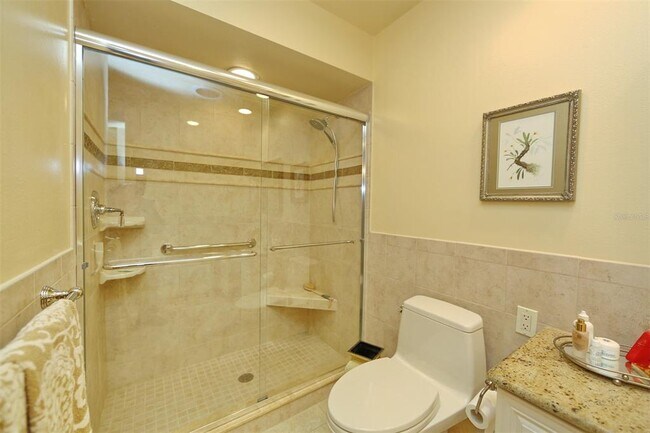 Building Photo - 5728 Doral Dr