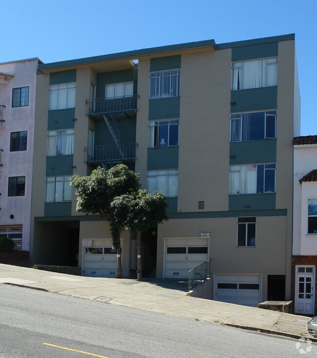 Primary Photo - 275 Parker Ave