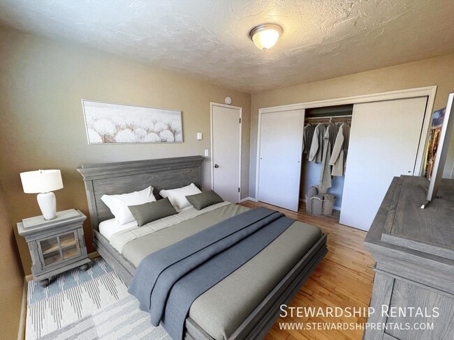 Building Photo - 2120 W 18th Ave