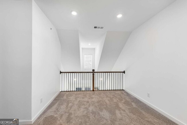 Building Photo - 501 Burton Dr