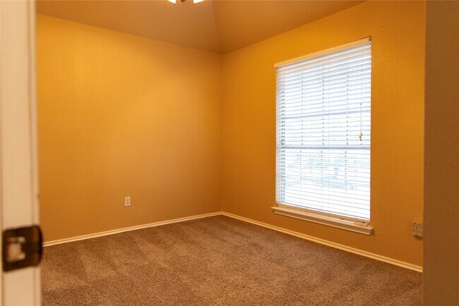 Building Photo - 22843 Powell House Ln