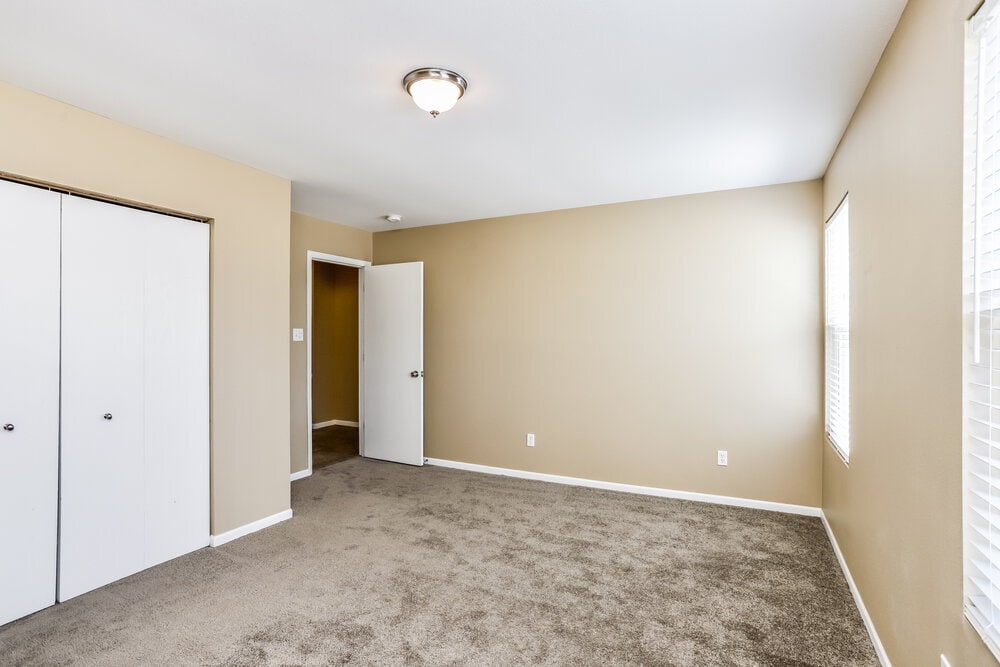 Building Photo - 755 Rockshire Dr