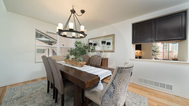 Building Photo - Immaculate 5 Bedroom Home in Wolf Ranch