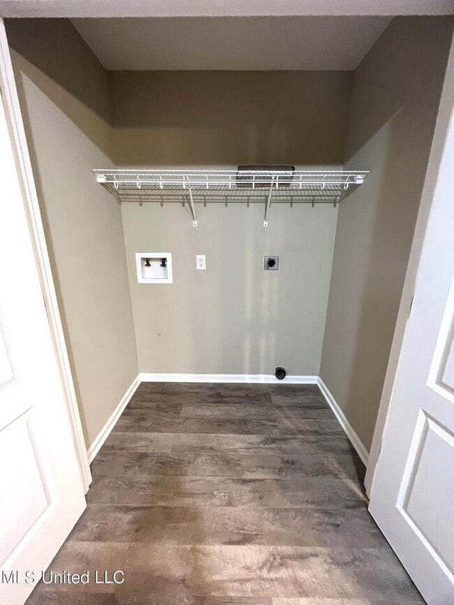 Building Photo - 4 Ivy Cove