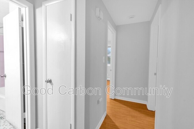 Building Photo - 1190 Orchard Park Rd