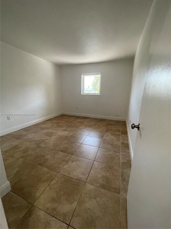 Building Photo - 8607 SW 68th Ct