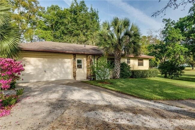 Building Photo - 281 E Falconry Ct