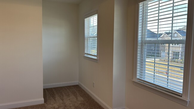 Building Photo - 3013 Haley Cir