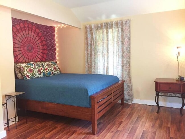 Building Photo - 2565 Third St