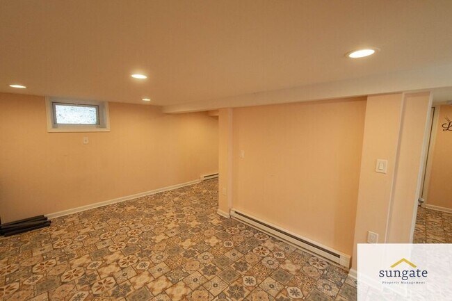 Building Photo - 7023 Deerfield Rd