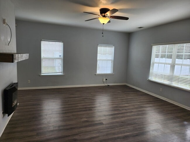 Building Photo - 1237 Peacock Trail