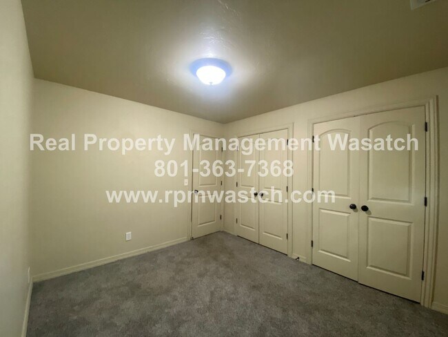 Building Photo - Come See This Great 2 Bedroom 1 Bath Condo In Salt Lake City!