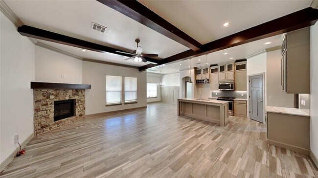 Building Photo - 6516 Bentley Dr