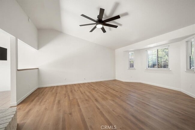Building Photo - 836 Casals Dr